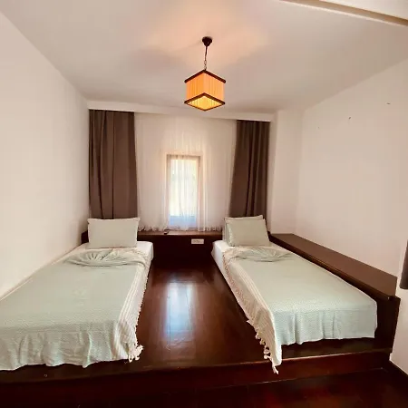 Dozo Suites *