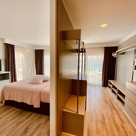 Dozo Suites Lejlighed *